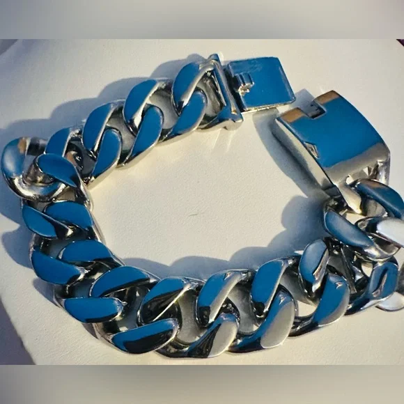 Stainless Steel Unisex Chunky SilverTone Bracelet NWOT - Picture 3 of 4